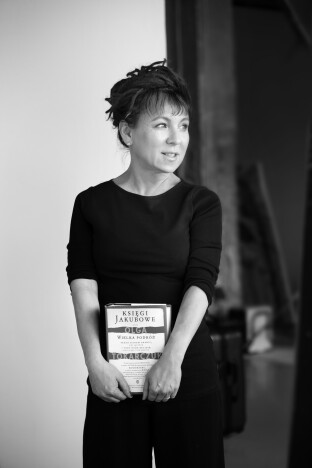 Olga Tokarczuk nominowana do MocArta!