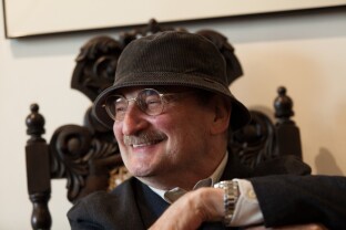 Sławomir Mrożek z Orderem Ecce Homo