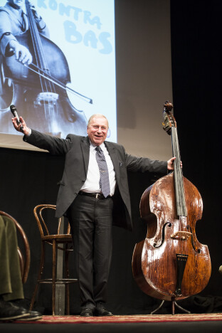 Jerzy Stuhr w Empiku na Marszałkowskiej